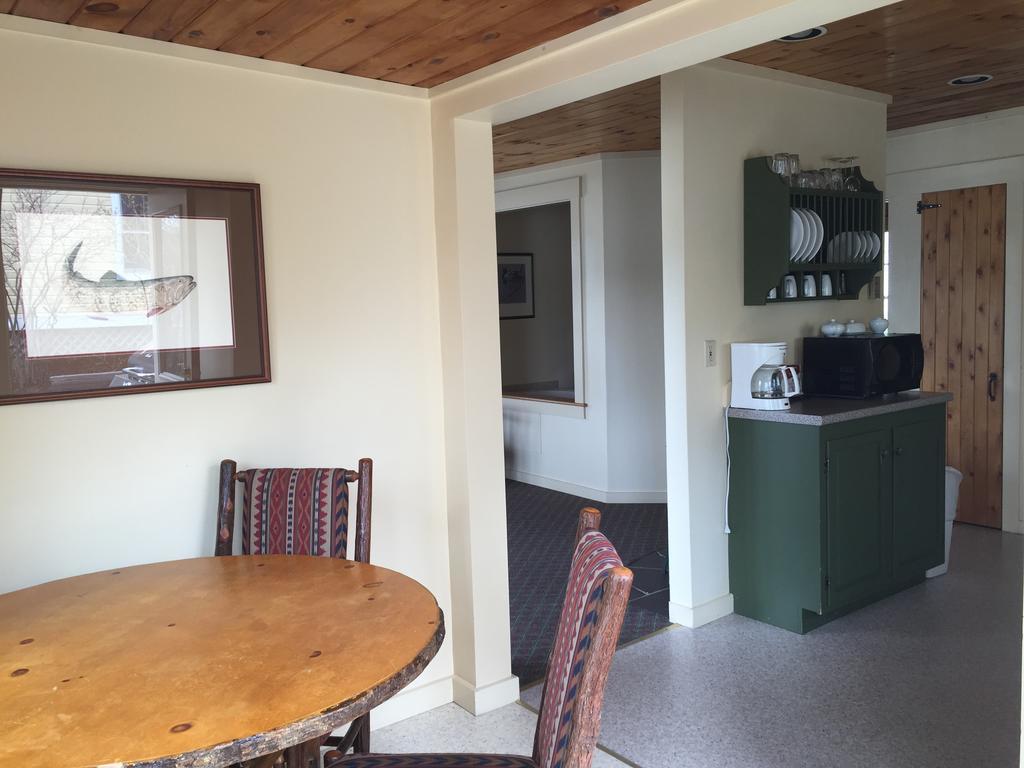 Willoughvale Inn Westmore Newport Zimmer foto